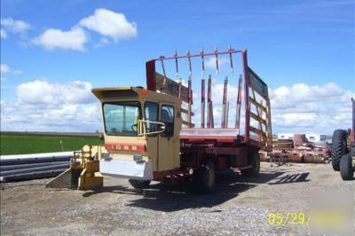 New 1987 holland 1069 bale wagon