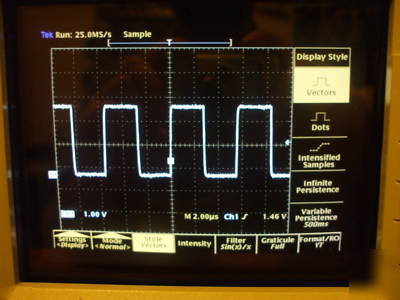 Tektronix TDS754D 500 mhz 4CH 2GS/s dpo oscilloscope