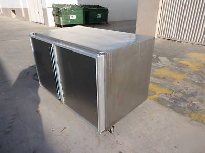Silver king SKR48 under counter refrigerator,used,xlnt 