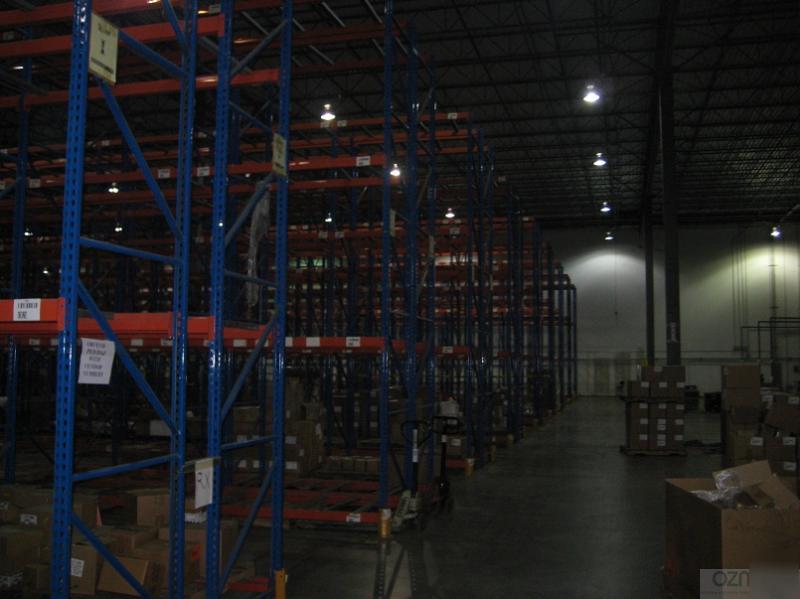 Warehouse teardrop pallet racking shelving industrial