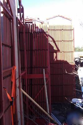 Advance concrete wall forms