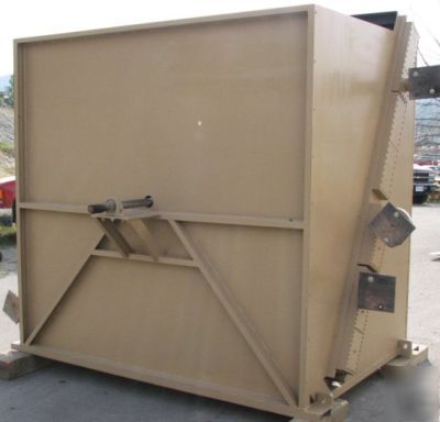 Large natural gas compressor cooler assembly