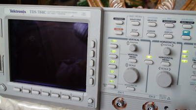 Tektronix TDS784C oscilloscope 4 ch. 4GS/s. reduced 