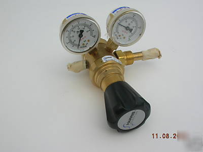 Harris high purity regulator HP722-500-580 calibrated