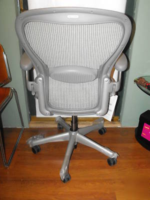 Herman miller aeron size c (large) titanium