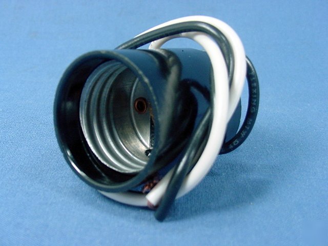Leviton phenolic lamp holder light socket E26 medium