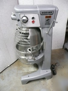 Super nice hobart 30 qt pizza dough mixer D300