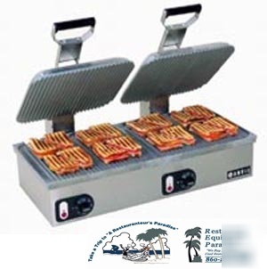 New anvil dual ribbed panini sandwich press