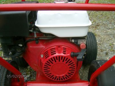 Little beaver post hole digger auger with 8HP honda