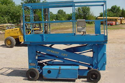 Up-right electric scissor lift 20' manlift 36