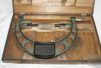 Mitutoyo 10-11 inch micrometer. with case and standard