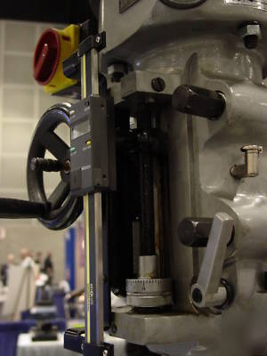 Vertical knee mill milling machine 3HP vari speed 10X52