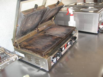 Nuova simonelli commercial panini grill (P2L) - used