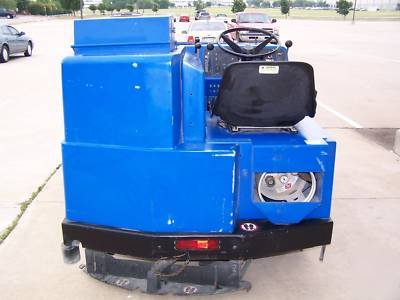 Clark american lincoln riding scrubber sweeper 505-801