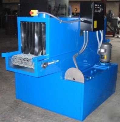 Belt parts washer aqueous cleaning hot jet spray