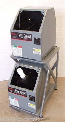 Pair of red devil 1015 sq speed demon paint shakers