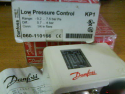 2 sets danfoss KP1 low pressure control