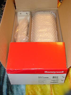 Honeywell HHC12MW outdoor camera housing with mnt brkt