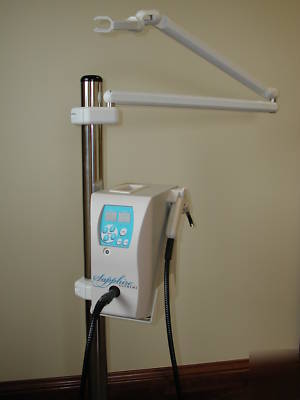Sapphire supreme dental curing light with rolling stand