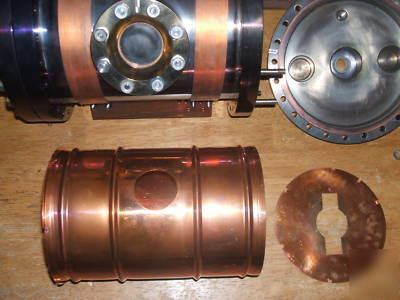 Vacuum chamber w/grounding strap, copper inner chamber