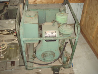 Wisconsin gas engine 3KW, 28 volt generator, portable