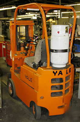 Yale fork lift - 1 ton capacity