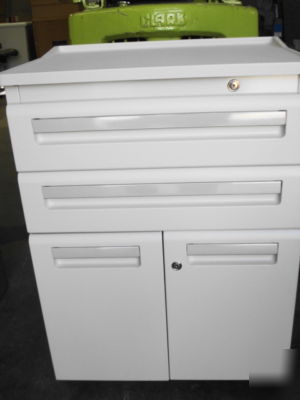 Midmark 2 drawer 2 door mobile cart 18X24 pebble gray 