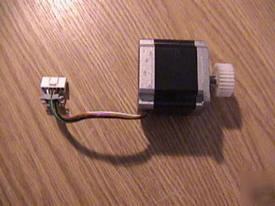 Stepper motor FH6-1571 / stp-58D307 1.8 step 2.2V 2A