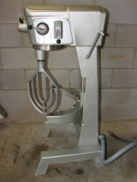 Hobart D300 30 quart mixer 3 phase 30QT