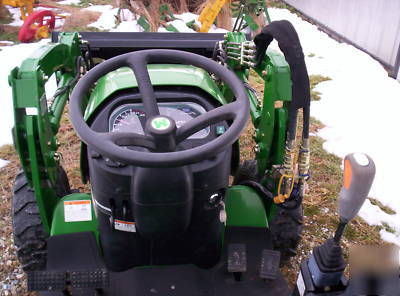 New 07 montana 2334 compact tractor