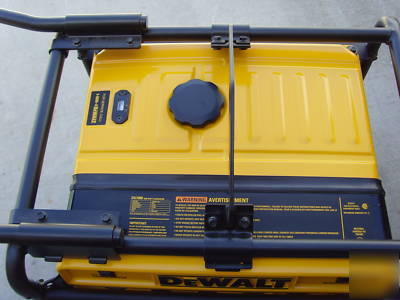 New dewalt DG7000 heavy-duty 7000 watt gas generator * * 