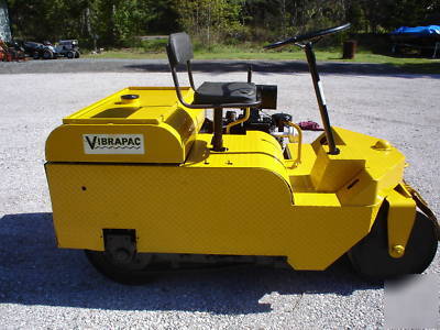 Rosco vibrapac double drum peanut roller