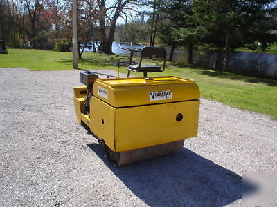 Rosco vibrapac double drum peanut roller