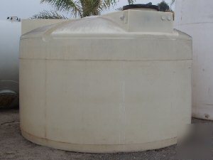 5500 gallon poly tank 