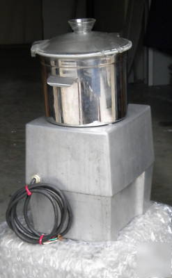 Robot coupe R6N commercial food processor