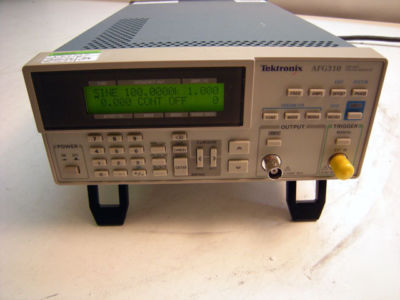 Tektronix AFG310 arbitrary waveform generator