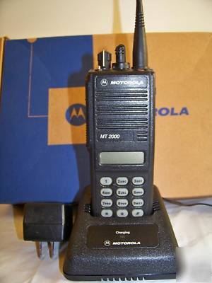 Motorola MT2000 vhf police fire ham two way radio 160CH