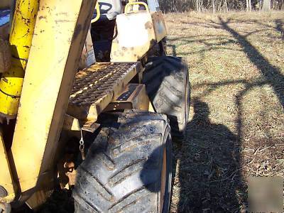 1998 case 560 trencher backhoe 4X4 six way blade 