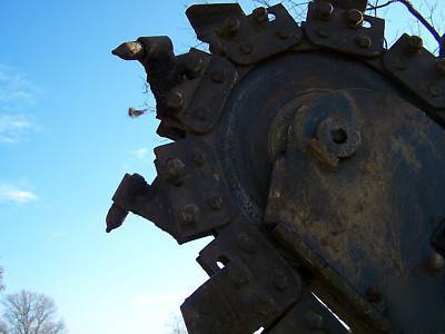 1998 case 560 trencher backhoe 4X4 six way blade 