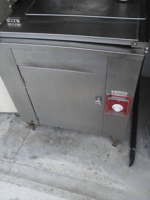 Belshaw gas donut fryer and filter system