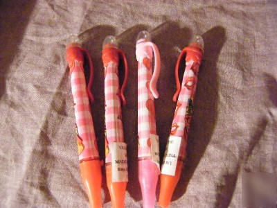 New lot of 4 pens and stamps red & pink party supplies