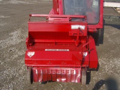 Toro 327 groundsmaster/broom/grass seeder/parts machine