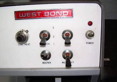 West bond 74OOA 60Â° feed ribbon bonder