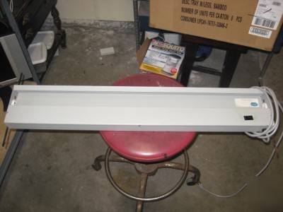 Cubicle lighting fixtures trendway make offer???
