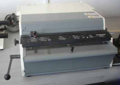 Rhin-o-tuff HD7000 heavy duty electric punch