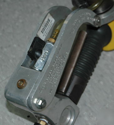 The engrave-a-crete shark 116319