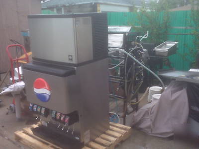 Manitowoc ice maker w/ 8 flavor soda fountain complete