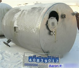Used- will-flow tank, 2400 gallon, 304 stainless steel,