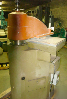 Atom G222 steel rule die cutter/clicker