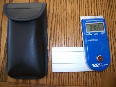 New wilson tool digital protractor w/ belt case